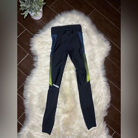 Under Armour heat gear compression leggings sz XS - Picture 3 of 5